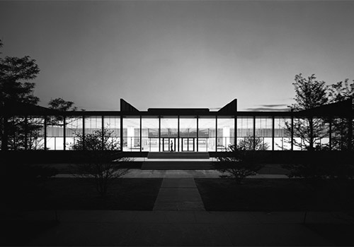 Ludwig-Mies-Ven-der-Rohe_500x350
